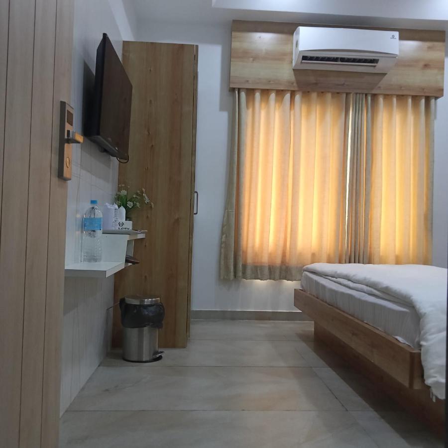 Hotel Fun City Navsari Exterior photo